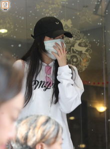 女生头像图片戴口罩帽子