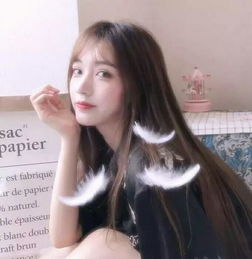 情书无需太长,三行足矣,爱你的时间不长,一生为期