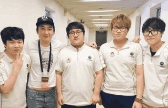  王思聪因为表情包走火现在连周边都出来了,王思聪气得不轻