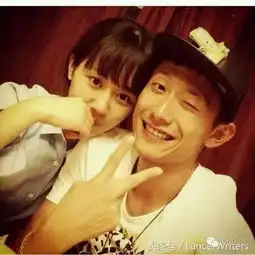  张一山称愿为杨紫背叛全世界杨紫逗趣回复八百人排队追我
