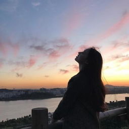  高清微信背影头像女生唯美好看你只需要迈一步剩下路我来走
