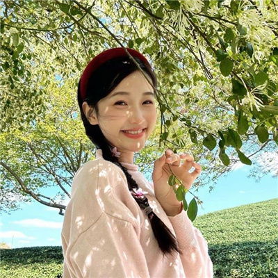  阳光绿色系女生头像高级令人怦然心动女头2024最新