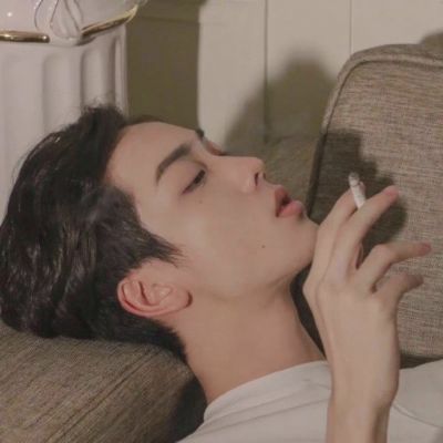  大方阳光的男生头像
