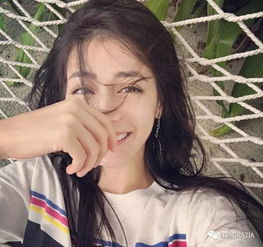  怪力少女迪丽热巴,有大能量