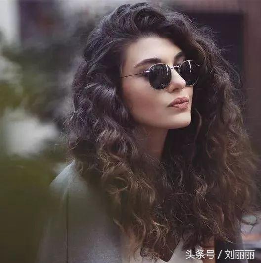  2018这样的全头烫,让你美到天际