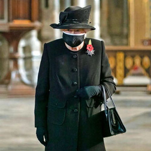  英国女王33年首次这样过圣诞,收到香蕉纤维口罩只能说太好了