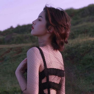  梦晚闺蜜头像遇见你以后对于浪漫的所有幻想都是关于你