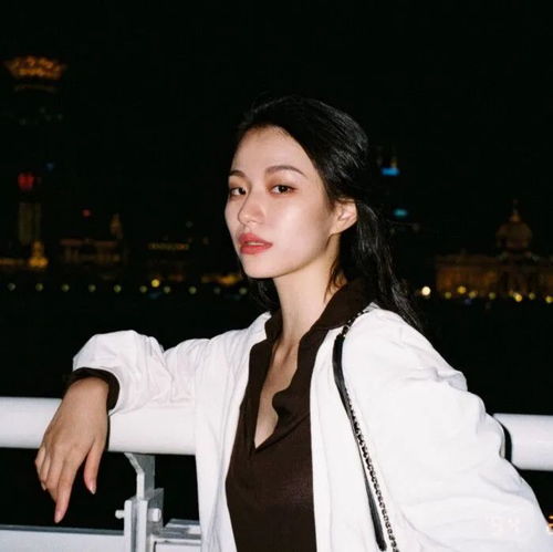  适合热恋时候发的朋友圈文案