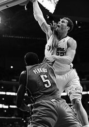  格里芬暴扣帕金斯震撼nba久违赛场易建联现身