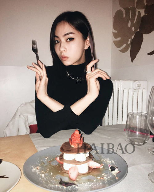  会多国语言,还会画画的才女中欧混血模特laurentsai私照合辑颜值逆天,备受喜爱的她竟然只有20岁