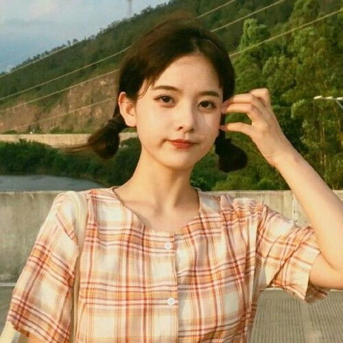  网易云热评故事的开头,我害怕抓不住你,轻描淡写故事的结尾