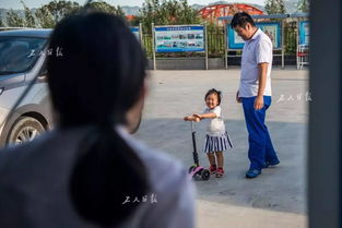 七夕工服变身情侣装,工地夫妻隐藏辛酸长情告白  七夕工服变身情侣装,工地夫妻隐藏辛酸长情告白