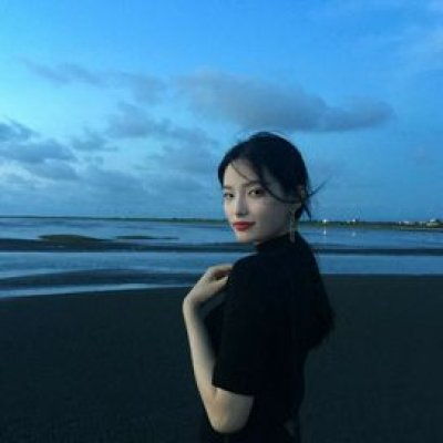  女生背影长发头像侧面长发飘逸的小姐姐
