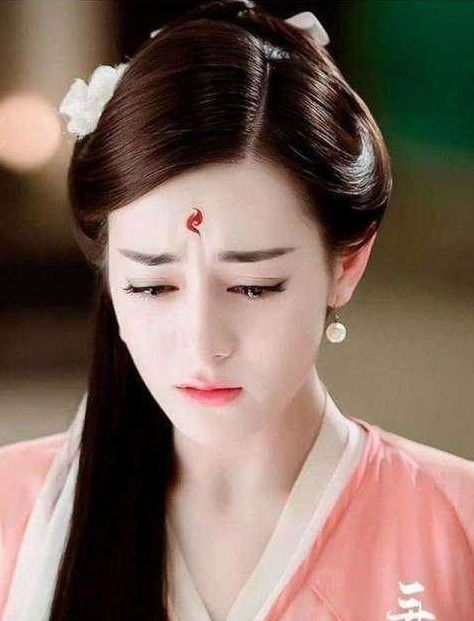  哭戏见演技杨颖让人尴尬,迪丽热巴感人,最服李沁和周冬雨