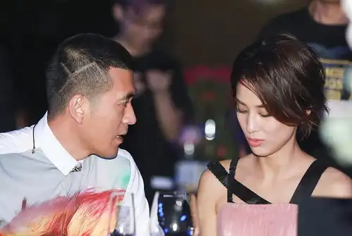  黄圣依痛哭流涕,杨子却大笑不已,夫妻地位一目了然