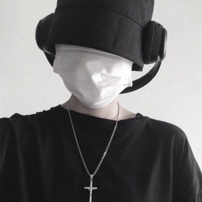  男生头像戴帽子遮脸要酷散落在烟头上的阳光
