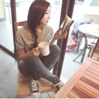  文艺麻花辫女生头像微信头像图片大全