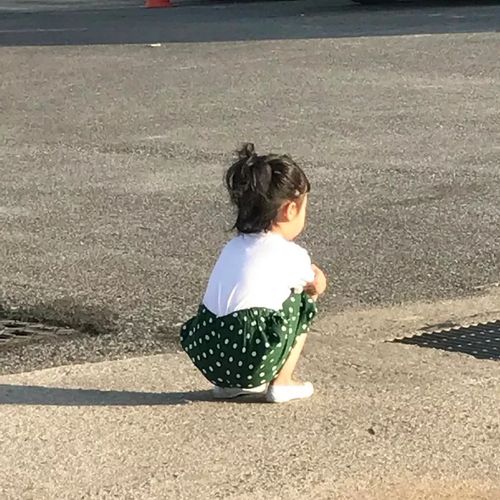  这个6岁姑娘萌坏了,没上过综艺却用表情包火爆了全球