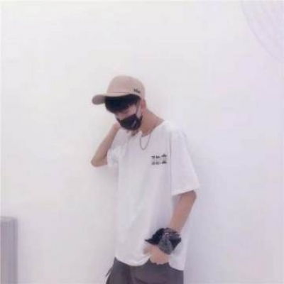  微信情侣头像一对两张分开,贴着我的脸爱到一零一