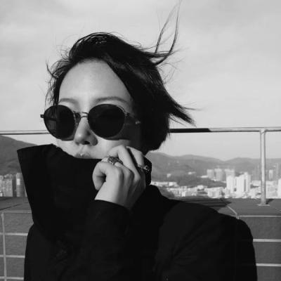  黑白女生头像高冷霸气女人的世界自己做主