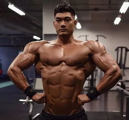  某大v发了条微博,惹怒了全体肌肉男女
