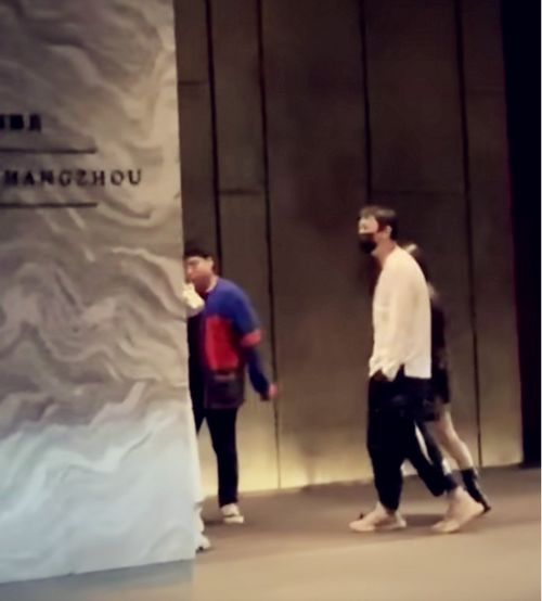 女生头像图片戴口罩可爱