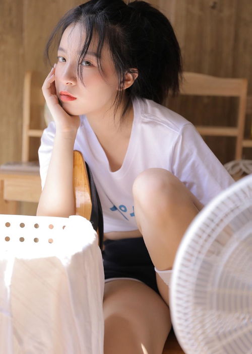  一个女人对你动了心,她会有什么样的本能反应你想知道吗