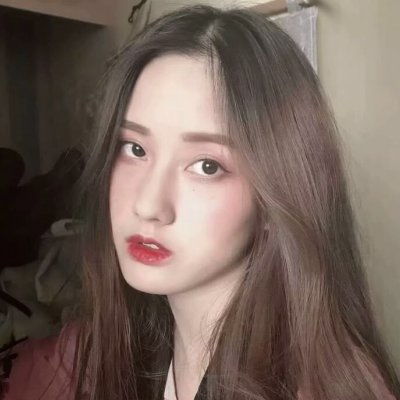  气质女人味的微信头像高冷女神冷酷眼神秒杀所有