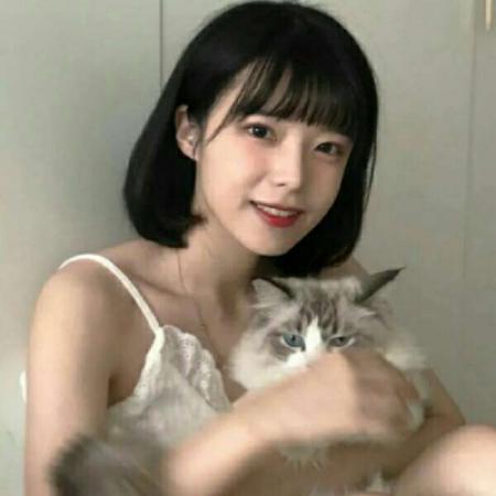  超好看的女头像真人冷酷美女藐视天下