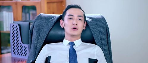  陈功在会议上,一脸茫然,小表情真是无敌了