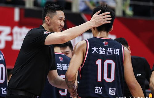  cba三消息李春江已到达上海,弗格道歉并续约,赵睿感动球迷