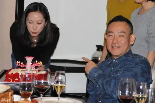  组图林保怡俞飞鸿陈妍希张蓝心齐聚度新年