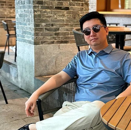  中年男人,夏天不建议穿的4种裤子,不然沉闷老土惹人厌,还显老
