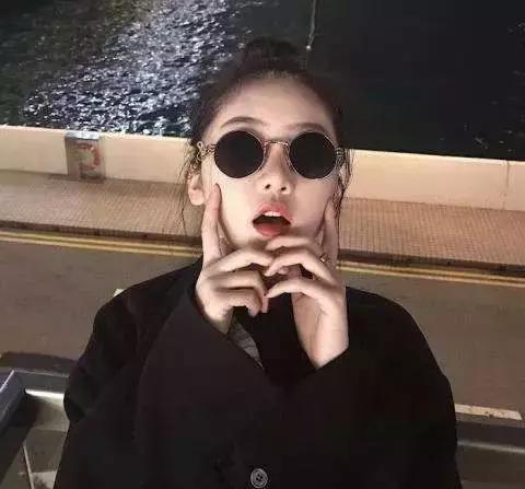  在这3个时刻联系你的女生说明喜欢你