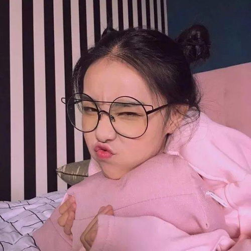 闺蜜头像世界上有两种人,一种是你,一种是其他人