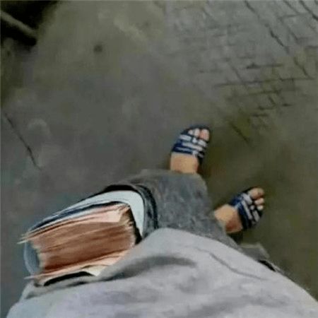 抖音最火的情侣头像霸气
