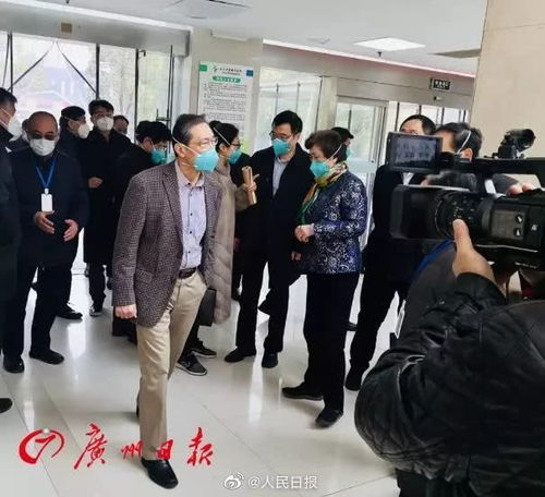  武汉封城疫情数据更新记得叫你爸妈戴口罩一起共渡难关