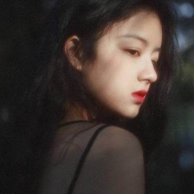  有点丧呐伤感高冷霸气女头拿女生头像我要个性网