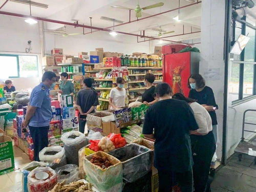  食品安全你我同查新仓镇深入开展你我系列三项活动