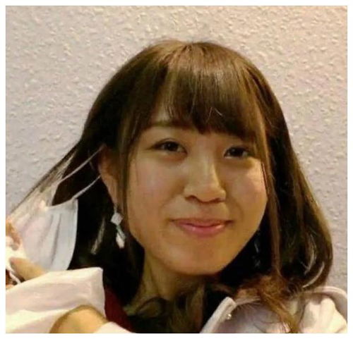  日本女孩为什么喜欢戴口罩,摘掉后有的是惊喜,有的是惊吓