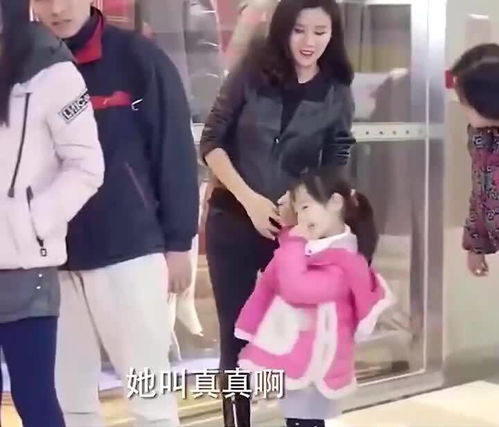 人贩子拐走2岁女童女秘书正等指示,保安果断锁了商场大门