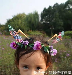  孙莉晒小儿子和多妹合照,越看越像黄磊,表情古灵精怪好可爱