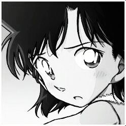  我想要黑白女生动漫头像最好是戴口罩的..ω..