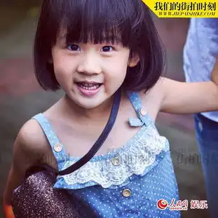  陆毅贝儿街拍再来袭休闲父女装记录亲情时刻