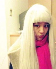  周笔畅扮白发魔女