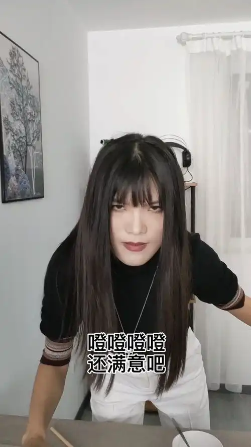  要说这个生日有多满意,看她表情就知道了