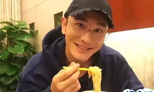  有一种反噬叫baby和黄晓明,离婚1年,才看明白这盘棋局