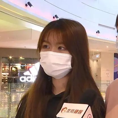 头像戴口罩社交距离