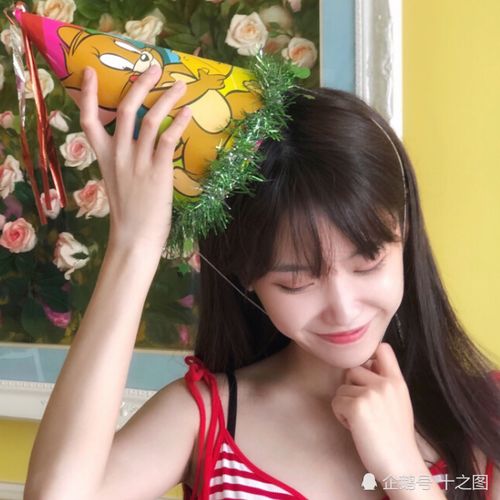 一个御姐一个软妹的闺蜜