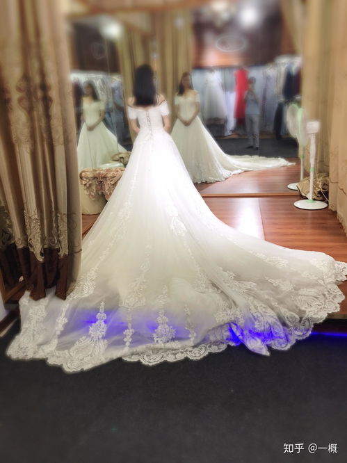  女生结婚是买婚纱好还是租婚纱好